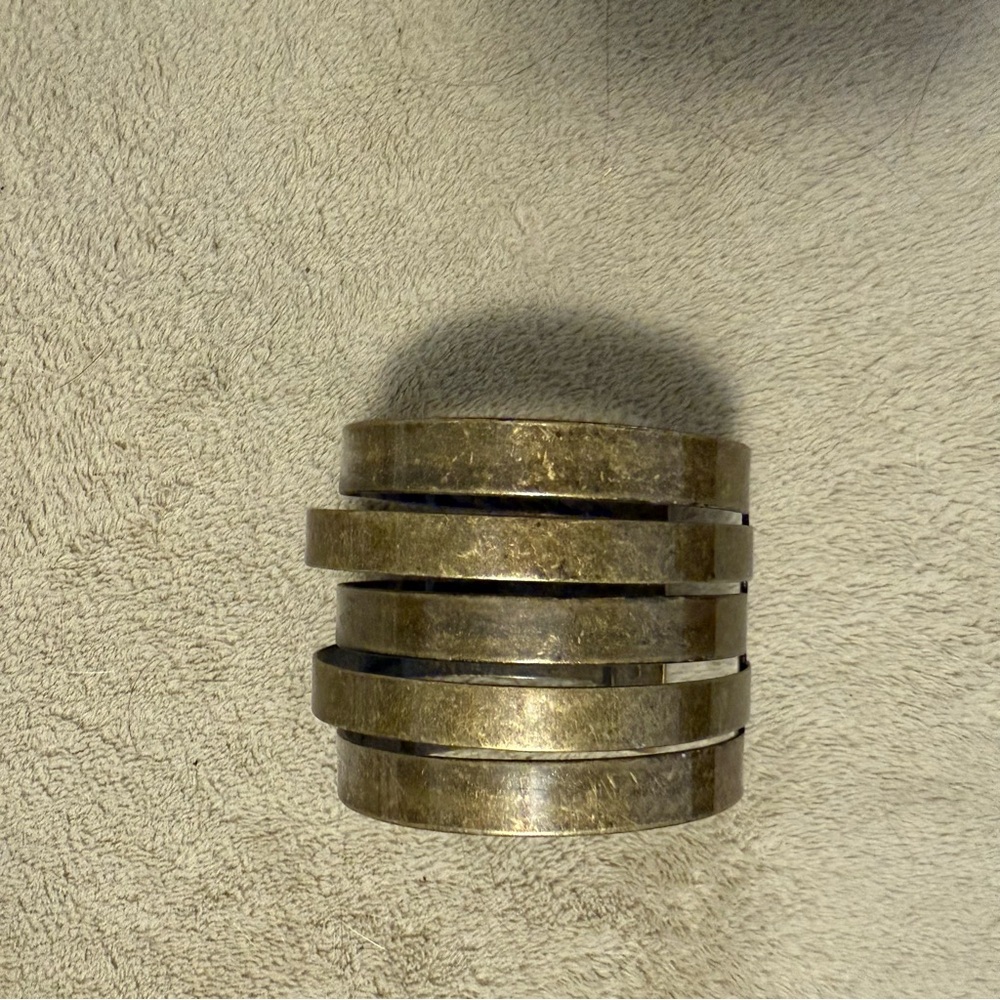 Metal cuff